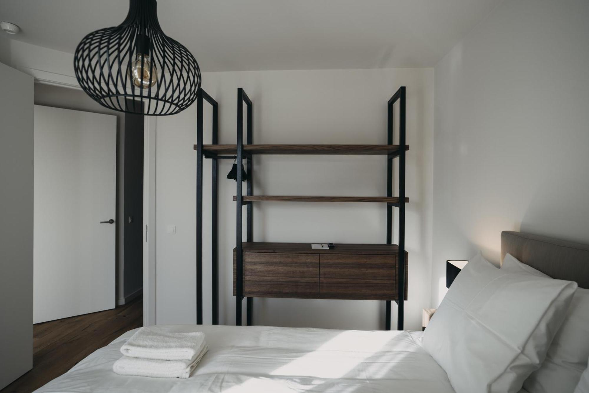 Huswell - The Tide - Stylish Seaview Apartment For 4 - Prime Location & Private Parking Cadzand Buitenkant foto