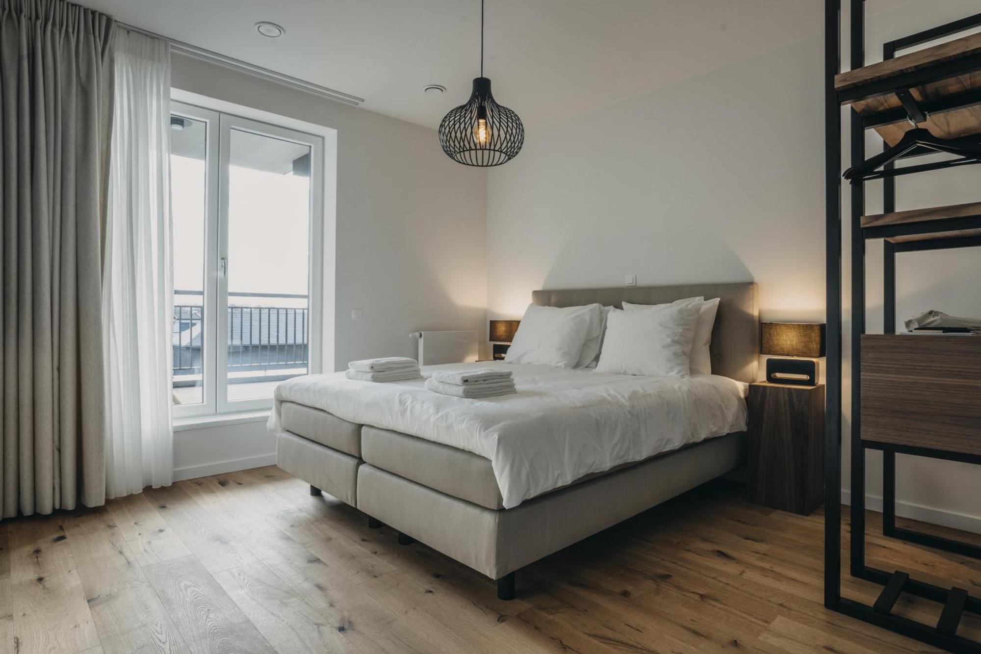 Huswell - The Tide - Stylish Seaview Apartment For 4 - Prime Location & Private Parking Cadzand Buitenkant foto